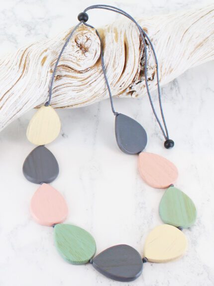 FB1405PK WOODEN TEARDROP NECKLACE