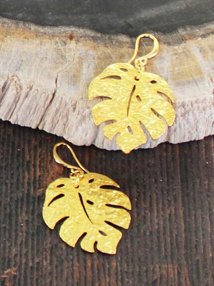 GP463L TEXTURED LEAF EARRING [GOLD PLATE]