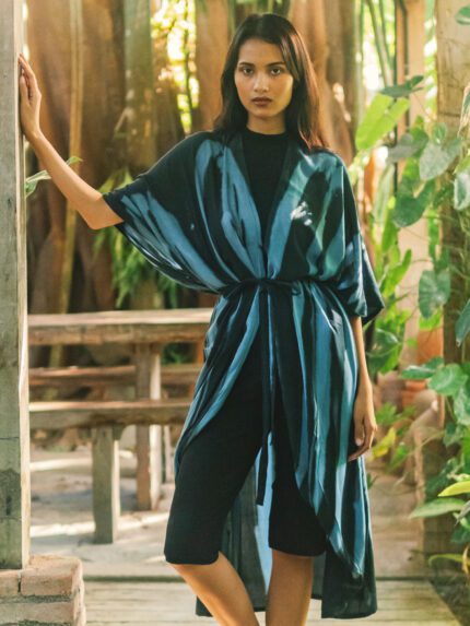 LS6401BLU LONG ABSRACT KIMONO WITH BELT