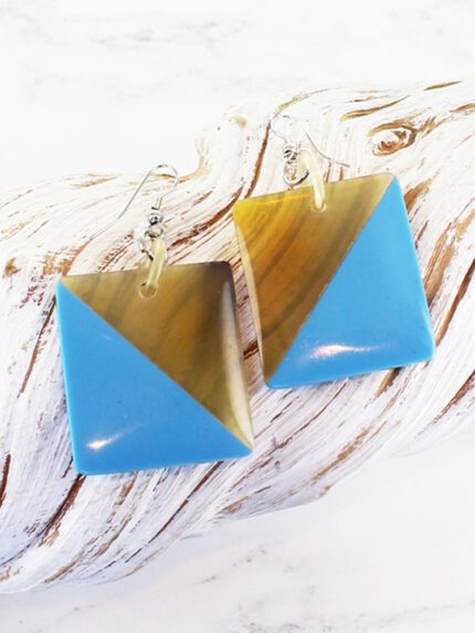 RA1006BLU RECTANGULAR RESIN & HORN EARRINGS