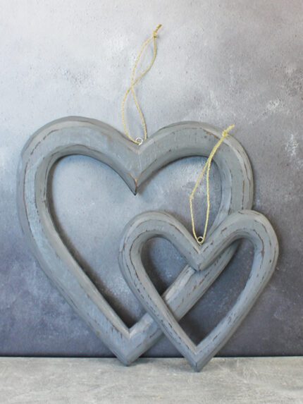 RT6102GY SET/2 OPEN WOODEN HANGING HEARTS
